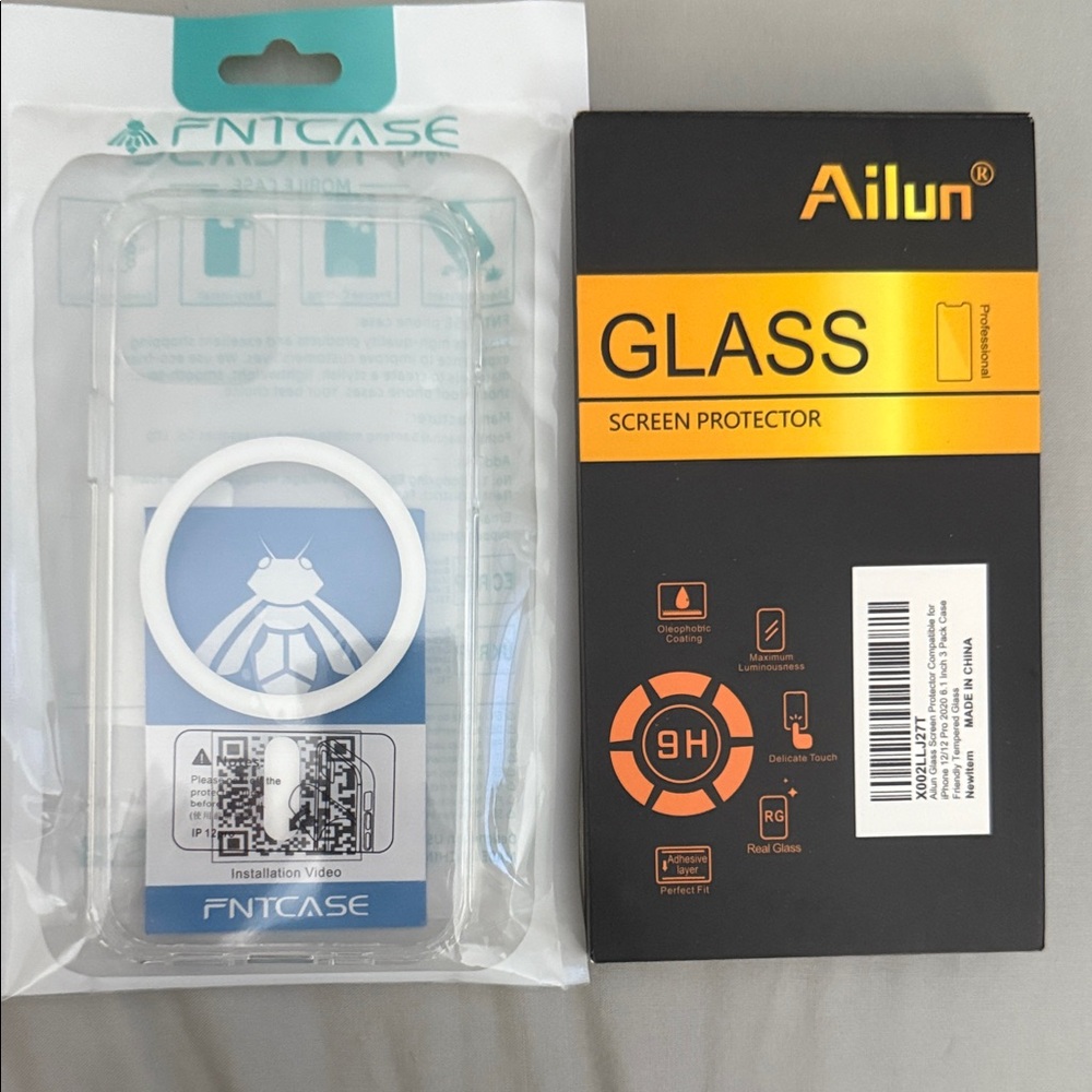 iPhone 12/12 pro bundle case and screen protector